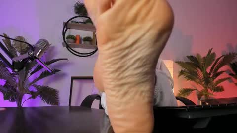 save the qween online show from 02.28.25