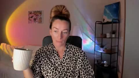 save the qween online show from 10.15.25