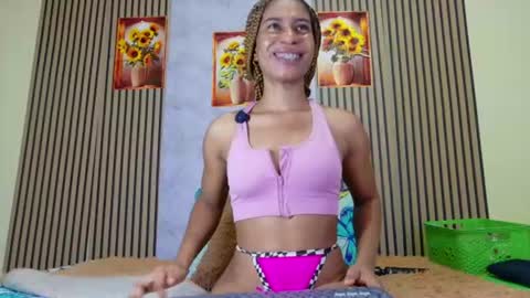 Snapshot of savory_pussy18 chatting on 06.18.26 savory_pussy18 online show from 06.18.26