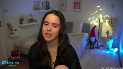 Snapshot of savvage_play chatting on 12.02.24 Naomi online show from 12.02.24