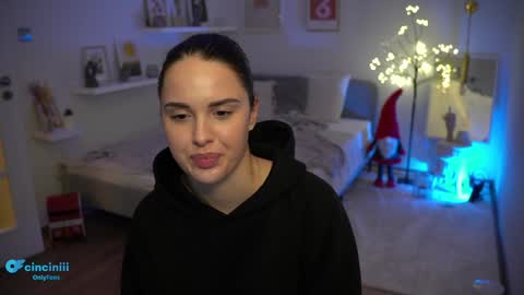 Snapshot of savvage_play chatting on 12.11.24 Naomi online show from 12.11.24