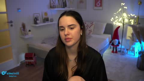 Snapshot of savvage_play chatting on 01.03.25 Naomi online show from 01.03.25