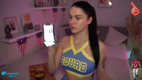 Snapshot of savvage_play chatting on 02.06.25 Naomi online show from 02.06.25