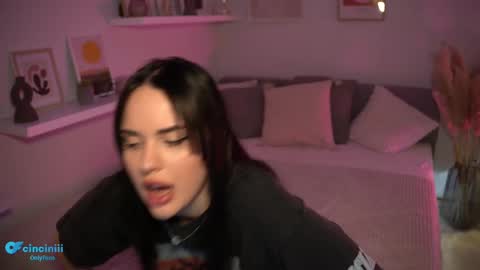 Snapshot of savvage_play chatting on 02.11.25 Naomi online show from 02.11.25