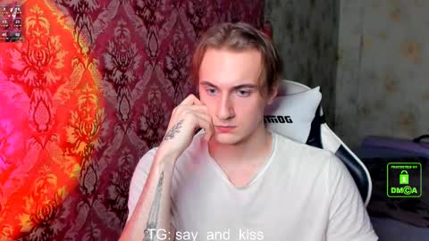 Say and kiss online show from 02.21.25