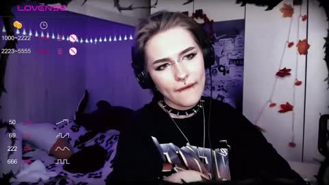 pronoun she. name Mary. age 21. online show from 02.15.25