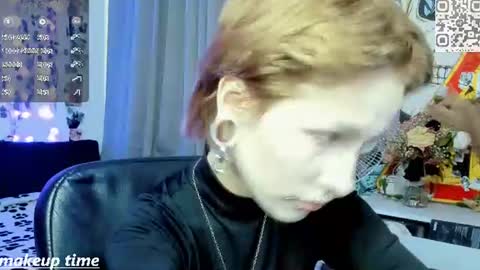 pronoun she. name Mary. age 21. online show from 06.17.26