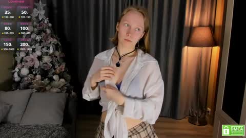 Snapshot of sayllis chatting on 05.18.26 Ellis 3 online show from 05.18.26