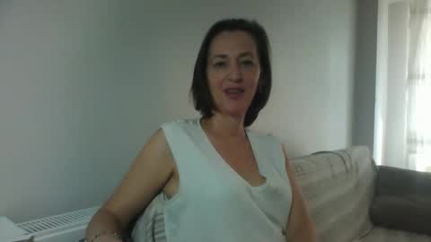 Snapshot of sayshana chatting on 11.27.25 Sayshana online show from 11.27.25