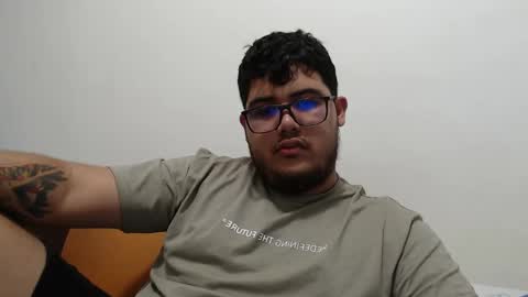 Snapshot of sbqestevanr chatting on 02.16.25 sbqestevanr online show from 02.16.25