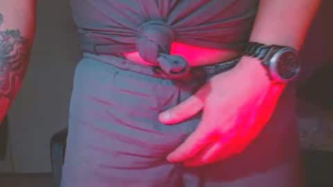 Snapshot of sbutter chatting on 03.04.25 sbutter online show from 03.04.25