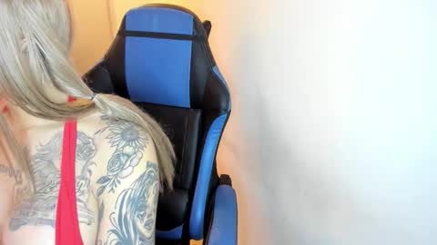 scarbadgirl_ online show from 02.15.26