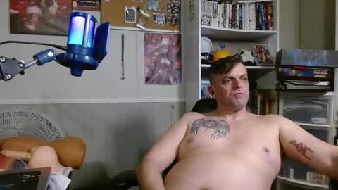 Snapshot of scarecrow2wm chatting on 03.04.26 Kent Clark online show from 03.04.26