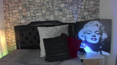 Scarlat Diamond  online show from 10.12.25