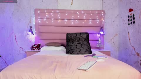 Scarleet online show from 01.04.25