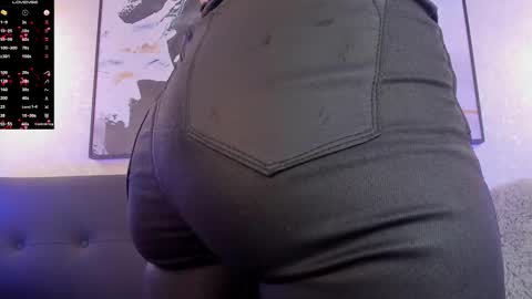 Snapshot of scarleett_johansson chatting on 12.13.25 Scarlett online show from 12.13.25