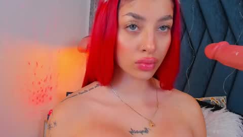 Snapshot of scarleett_jones chatting on 02.19.25 scarleett jones online show from 02.19.25