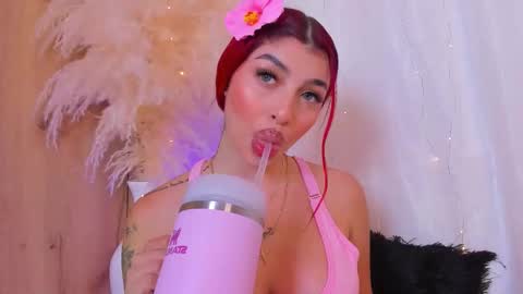 Snapshot of scarleett_jones chatting on 10.11.25 scarleett jones online show from 10.11.25