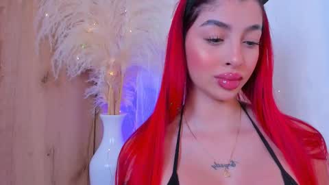 Snapshot of scarleett_jones chatting on 10.20.25 scarleett jones online show from 10.20.25