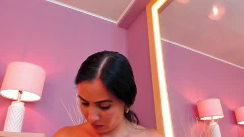 Scarlet Edwars online show from 01.22.25