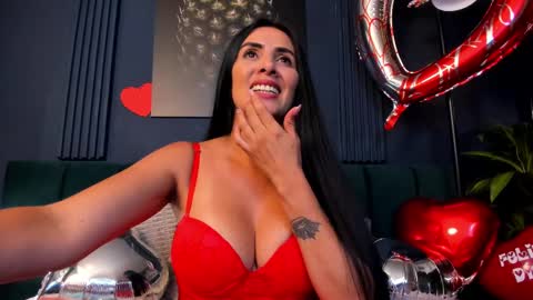 Scarlet Edwars online show from 02.14.25