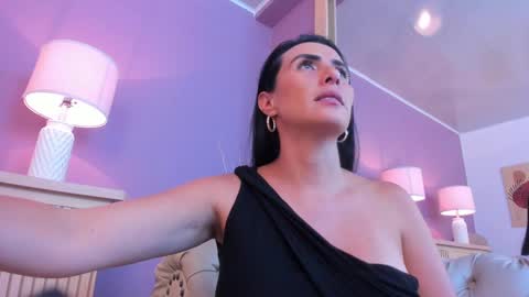 Scarlet Edwars online show from 02.22.25