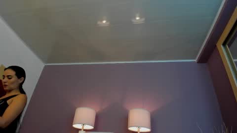 Scarlet Edwars online show from 03.03.25