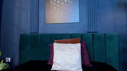 Scarlet Edwars online show from 02.20.26