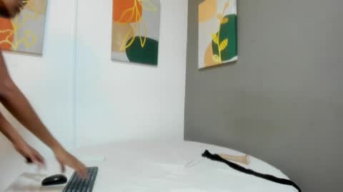 Snapshot of scarlet_glow chatting on 05.28.26 Scarlete online show from 05.28.26