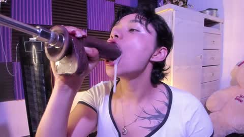 scarlet_gold online show from 12.10.24