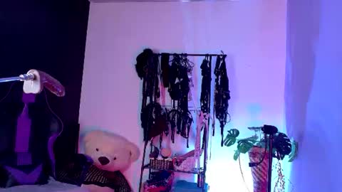 Snapshot of scarlet_gold chatting on 07.08.26 scarlet_gold online show from 07.08.26