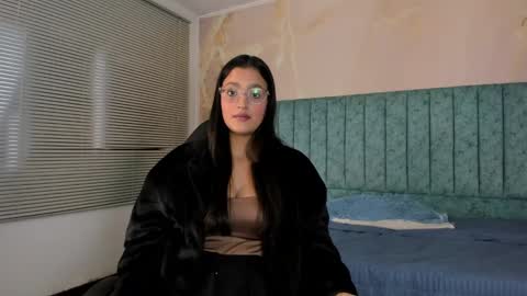 Scarlet  online show from 02.23.25