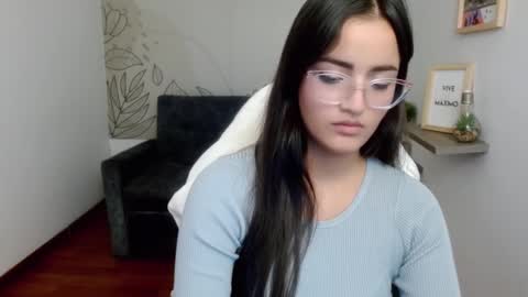 Scarlet  online show from 02.24.25