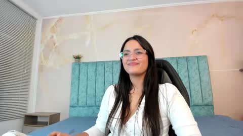 Scarlet  online show from 03.04.25