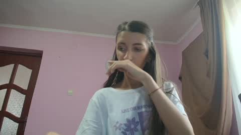 Snapshot of scarlet_rosse chatting on 05.30.26 Scarlet online show from 05.30.26