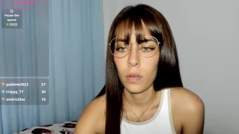 Snapshot of scarletbrow chatting on 12.10.24 scarlet online show from 12.10.24