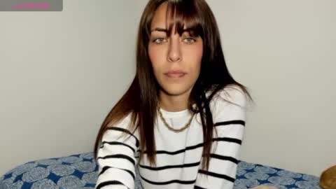 Snapshot of scarletbrow chatting on 12.18.24 scarlet online show from 12.18.24