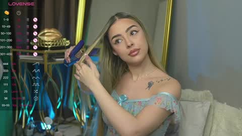 Scarlet online show from 01.30.25