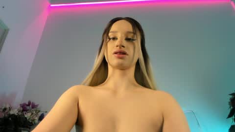 Amira online show from 04.30.26
