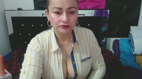 scarletglow1 online show from 12.05.24