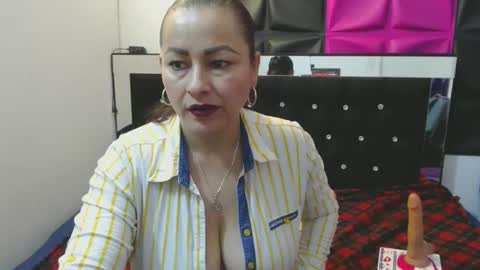 scarletglow1 online show from 01.10.25