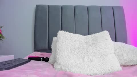 Scarlet  online show from 03.08.25