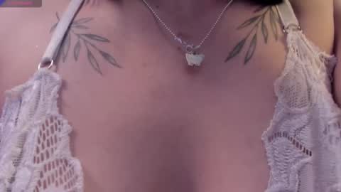 Scarlet  online show from 01.15.26