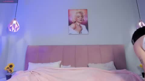 Scarlet  online show from 03.13.26