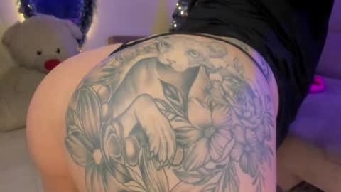 Snapshot of scarleth_jhons_ chatting on 12.12.24 Scarleth... but not Scarleth Johansson. online show from 12.12.24