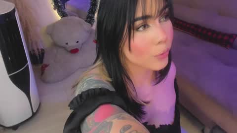 Snapshot of scarleth_jhons_ chatting on 12.15.24 Scarleth... but not Scarleth Johansson. online show from 12.15.24