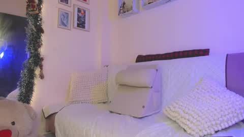 Snapshot of scarleth_jhons_ chatting on 01.17.25 Scarleth... but not Scarleth Johansson. online show from 01.17.25