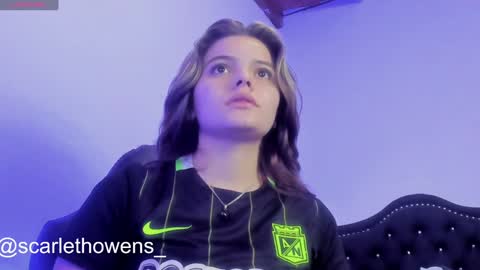 Snapshot of scarleth_owens1 chatting on 12.19.24 online show from 12.19.24