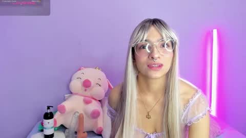 I am  Scarleth  Check mi profile online show from 01.27.25