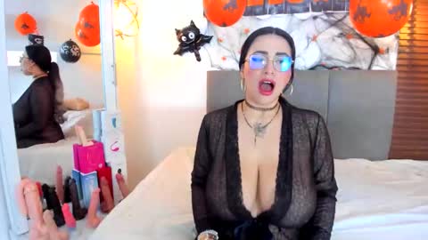 Snapshot of scarleth_swann chatting on 11.02.25 scarleth online show from 11.02.25